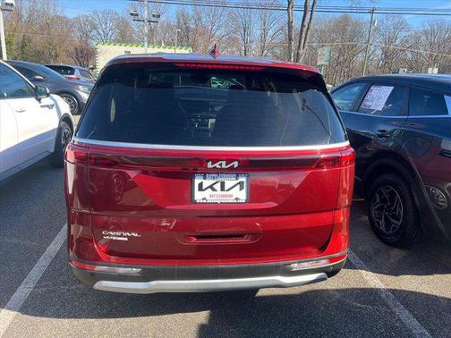 2024 Kia Carnival LX
