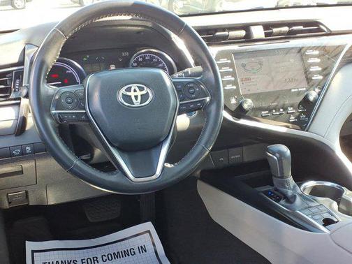 2020 Toyota Camry Hybrid XLE