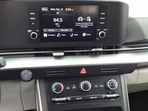 2024 Kia Carnival LX