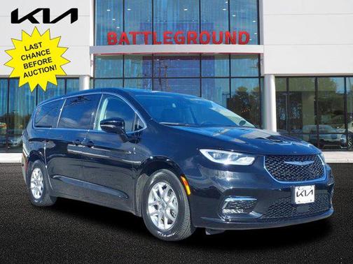 2024 Chrysler Pacifica Touring L