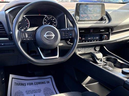 2022 Nissan Rogue SV