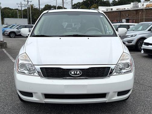2011 Kia Sedona LX