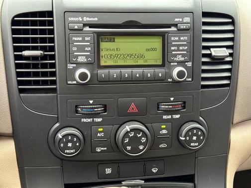 2011 Kia Sedona LX