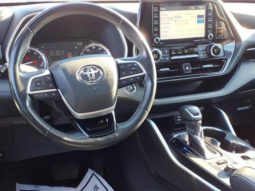 2022 Toyota Highlander XSE