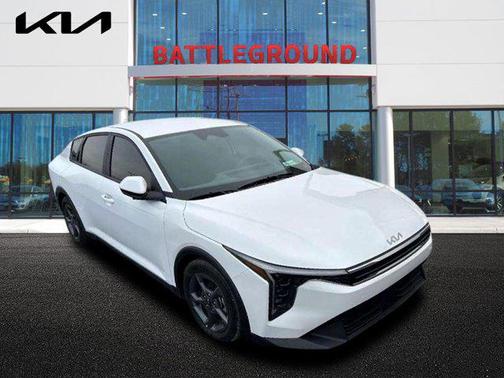 2025 Kia K4 LXS