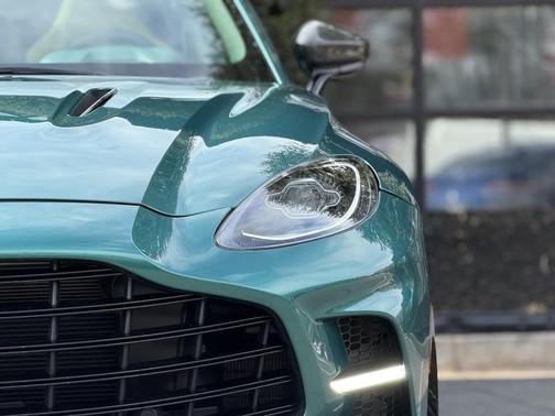 2023 Aston Martin DBX 707