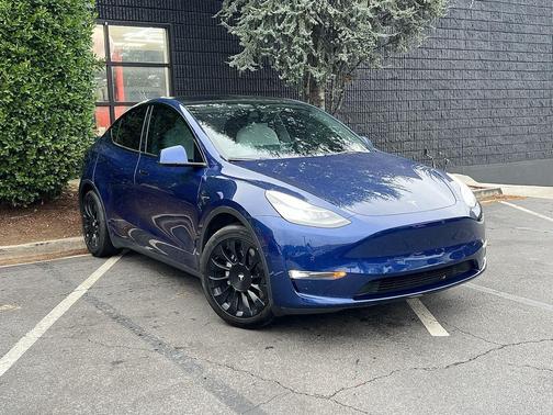 2022 Tesla Model Y Long Range Dual Motor All-Wheel Drive