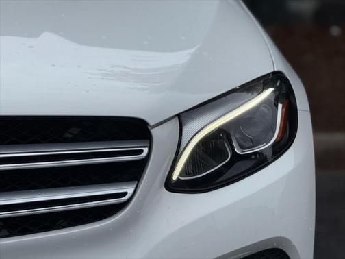 2019 Mercedes-Benz GLC 300 Base