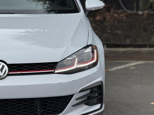 2018 Volkswagen Golf GTI 2.0T S 4-Door
