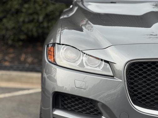 2019 Jaguar F-PACE 30t Premium