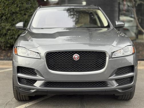 2019 Jaguar F-PACE 30t Premium