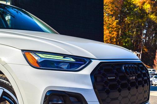 2022 Audi Q5 45 S line Premium Plus