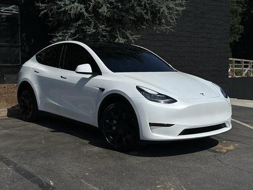 2023 Tesla Model Y Long Range Dual Motor All-Wheel Drive