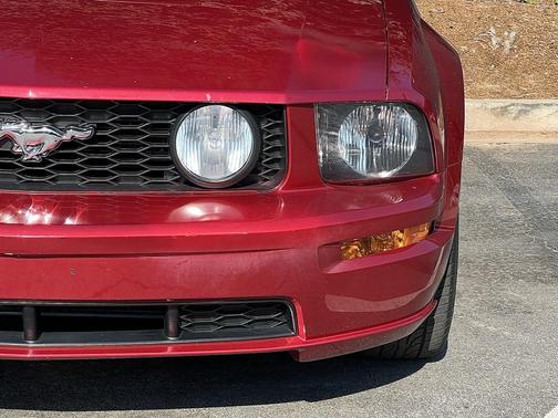 2005 Ford Mustang GT Premium