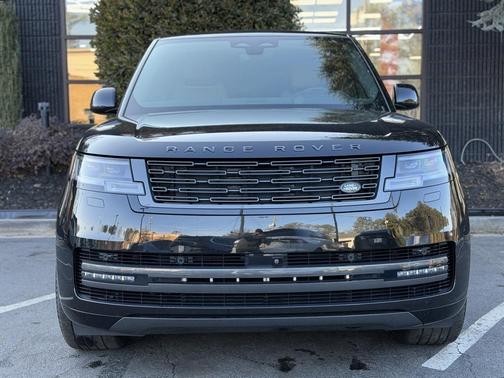 2024 Land Rover Range Rover P530 SE