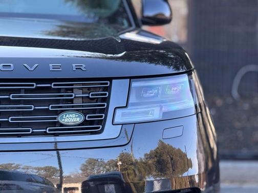 2024 Land Rover Range Rover P530 SE
