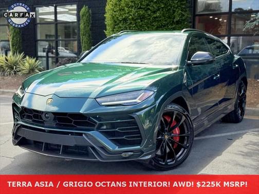 2022 Lamborghini Urus Graphite Capsule