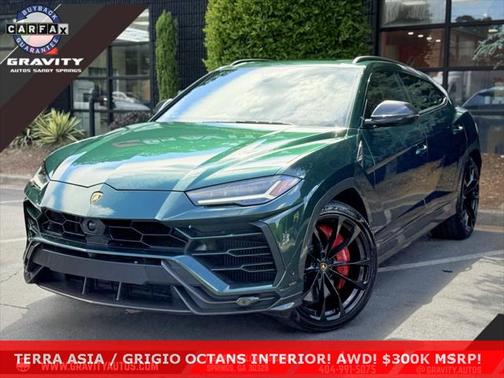 2022 Lamborghini Urus Graphite Capsule