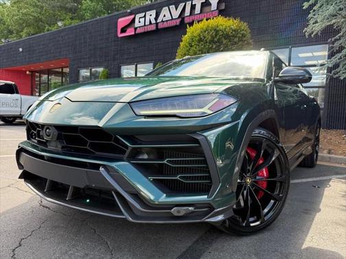 2022 Lamborghini Urus Graphite Capsule