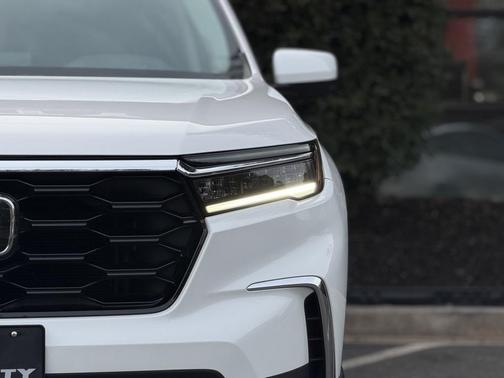 2023 Honda Pilot AWD Elite
