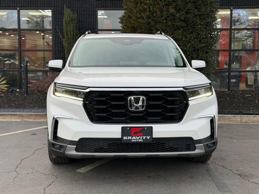 2023 Honda Pilot AWD Elite