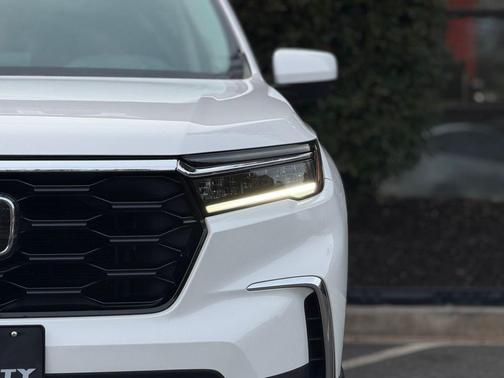 2023 Honda Pilot AWD Elite