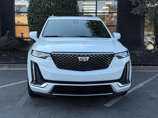 2023 Cadillac XT6 Luxury AWD