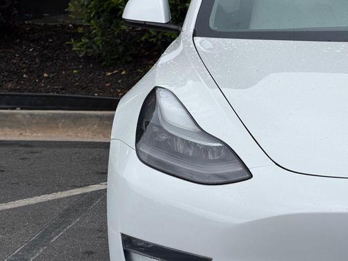 Pearl White Multi-Coat 2022 Tesla Model 3 Long Range