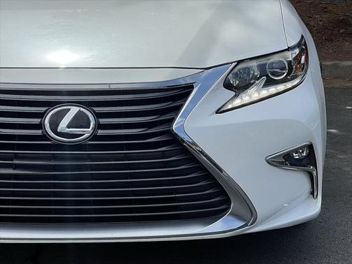 2016 Lexus ES 350 Base