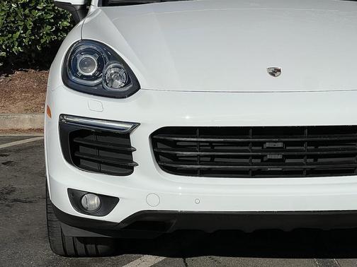 2018 Porsche Cayenne Platinum Edition