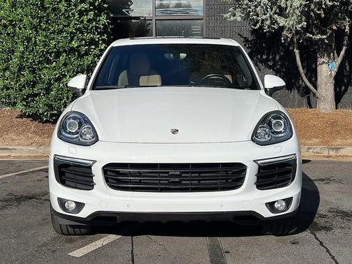 2018 Porsche Cayenne Platinum Edition