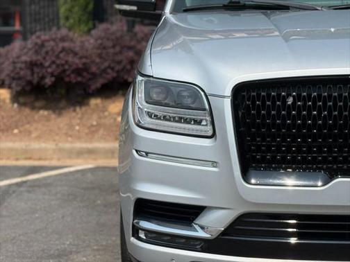 2019 Lincoln Navigator L Select