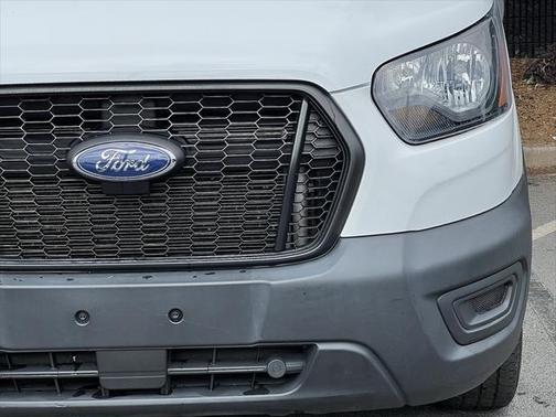 2022 Ford Transit-250 Base