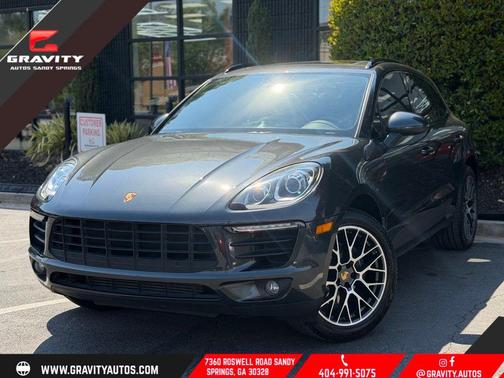 Gray 2018 Porsche Macan Macan Sport Edition