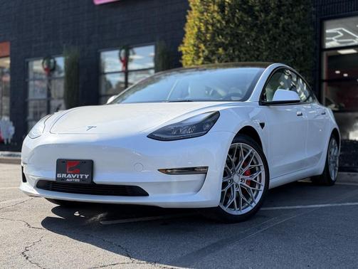 2023 Tesla Model 3 Performance