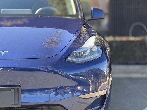 2024 Tesla Model Y Long Range Dual Motor All-Wheel Drive