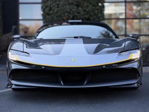 2021 Ferrari SF90 Stradale Base