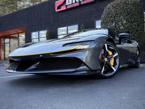 2021 Ferrari SF90 Stradale Base