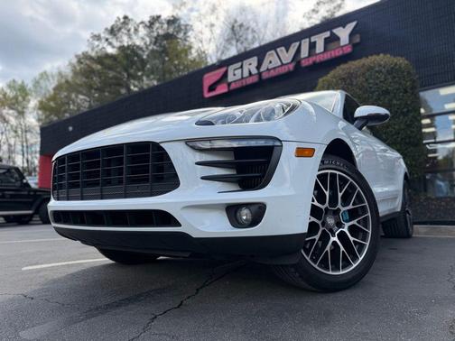 White 2017 Porsche Macan Macan