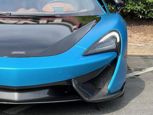 2017 McLaren 570S Base