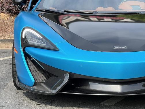 2017 McLaren 570S Base