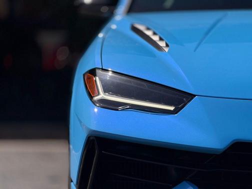 2024 Lamborghini Urus S