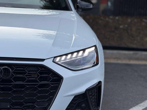 Glacier White Metallic 2024 Audi S4 Premium Plus TFSI quattro Tiptronic