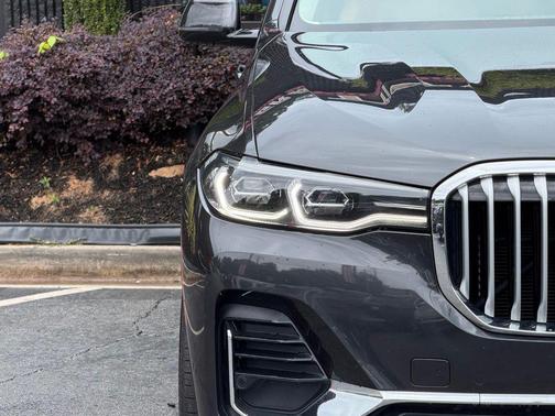 Dark Graphite Metallic 2022 BMW X7 xDrive40i