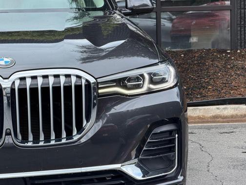 Dark Graphite Metallic 2022 BMW X7 xDrive40i