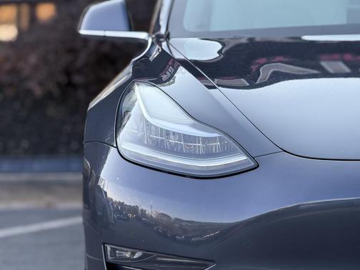 2018 Tesla Model 3 Mid Range