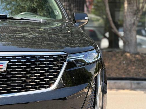 Stellar Black Metallic 2024 Cadillac XT6 Premium Luxury AWD