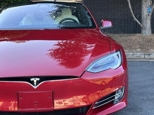 2020 Tesla Model S Long Range Plus