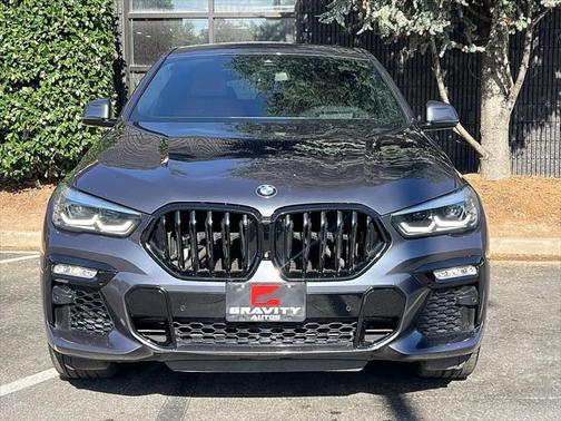 2021 BMW X6 M50i