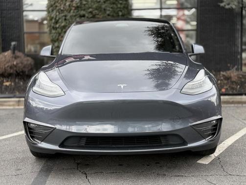 2022 Tesla Model Y Long Range Dual Motor All-Wheel Drive
